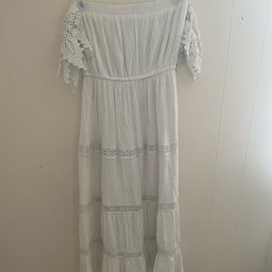 Womens size small off the shoulder white dress